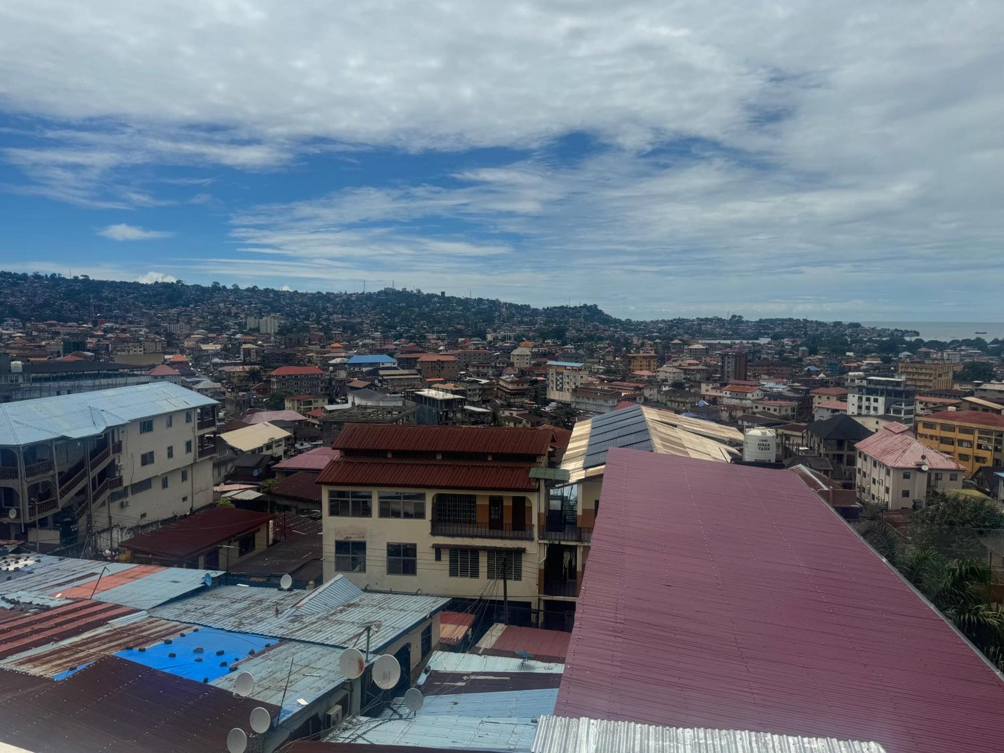 Debora Guest House Freetown Exterior photo
